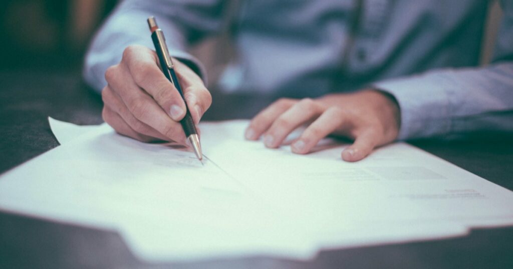 Signature d'un dossier de vente immobilière et durée de validité des diagnostics - CALLDIAG, Val-d'Oise et Île-de-France