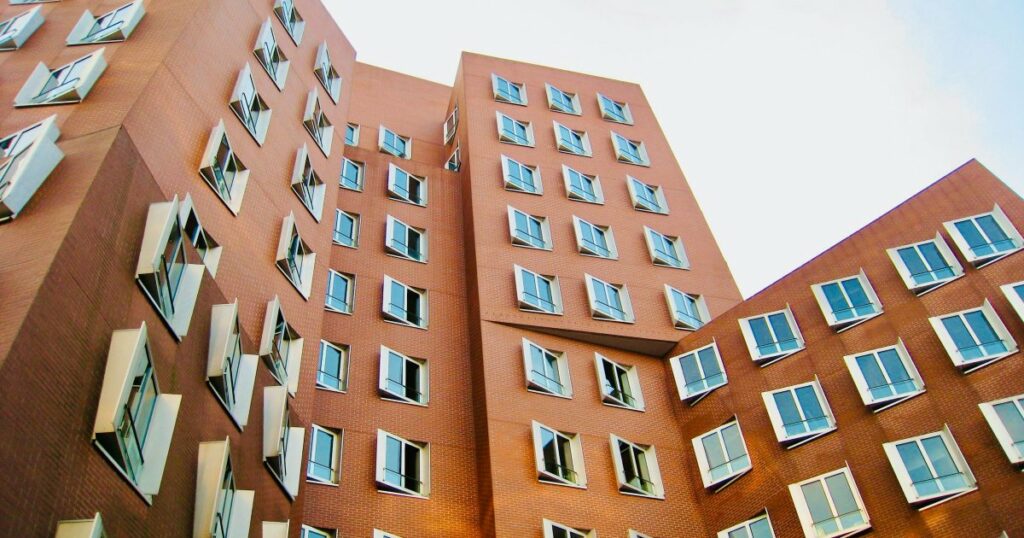 Façade d'un immeuble en copropriété concerné par le plan pluriannuel de travaux - CALLDIAG, Val-d'Oise et Île-de-France